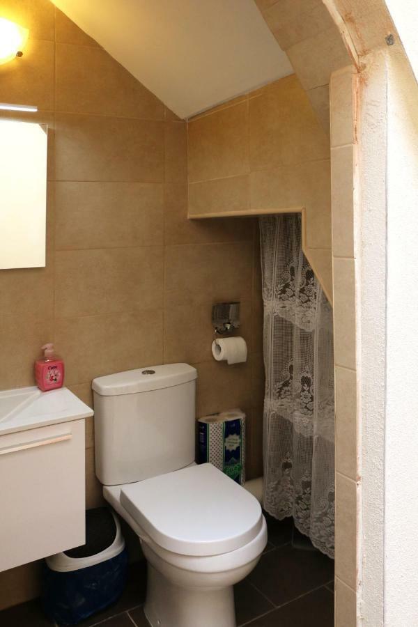 5 Minute Walk From Malta Airport Villa Gudja ภายนอก รูปภาพ