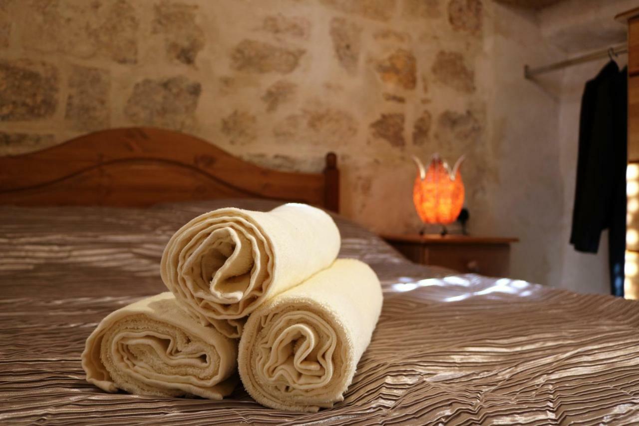 5 Minute Walk From Malta Airport Villa Gudja ภายนอก รูปภาพ